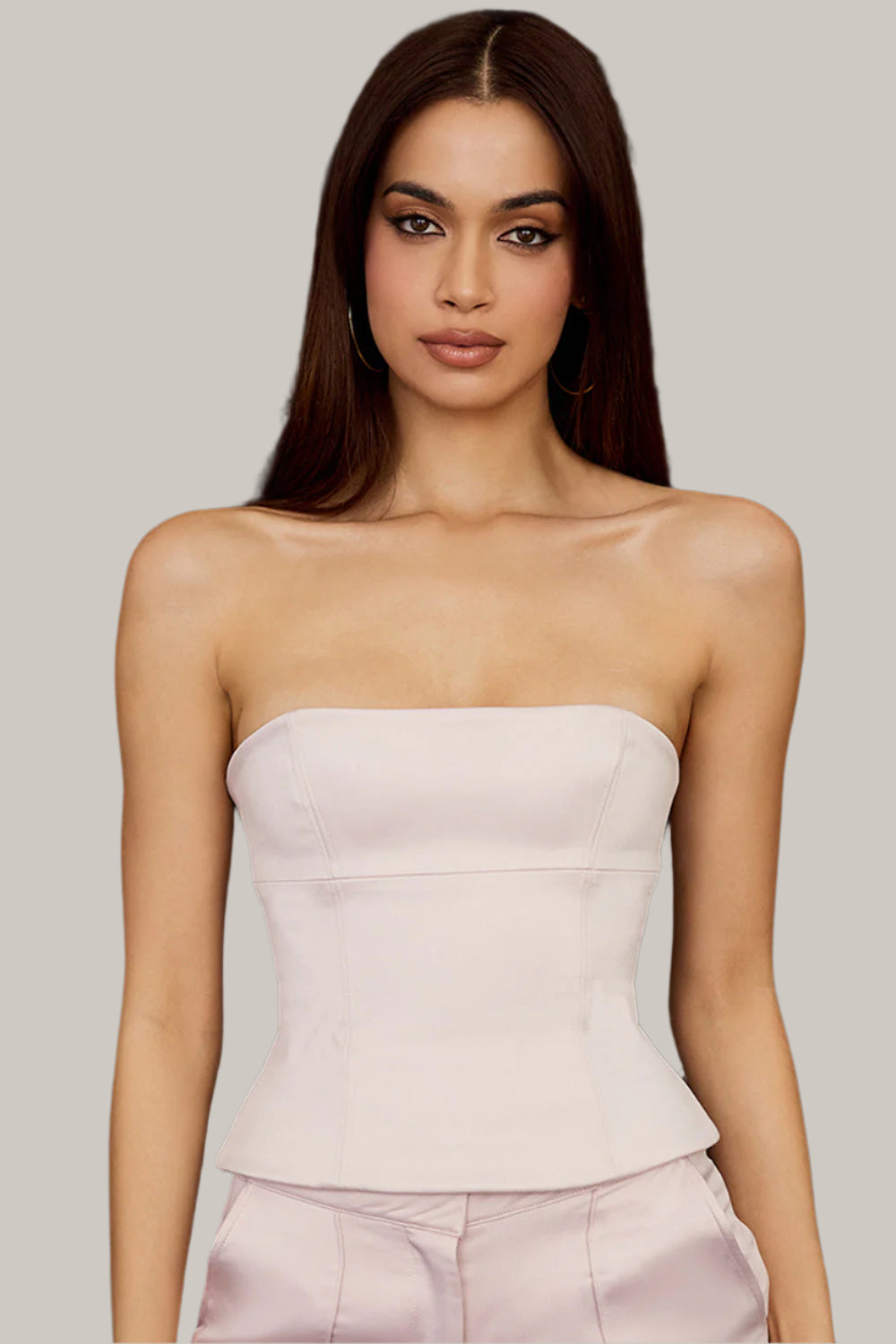 Seliora Satijnen Co-ord Set – Luxe Bandloze Top & Rechte Broek