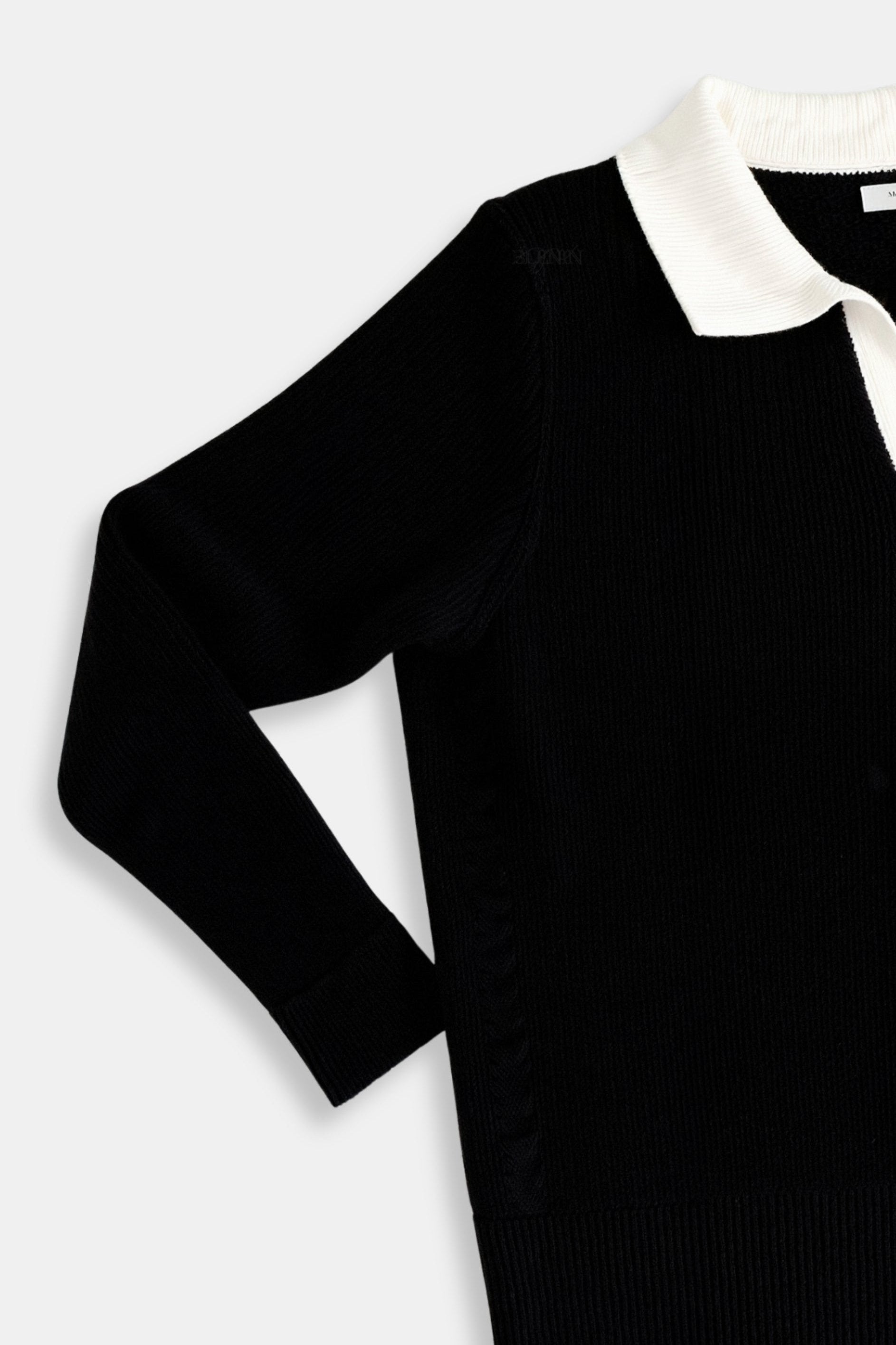 Marcelline Langarmige Poloshirt met Contrasterende Kraag – Klassiek met een Moderne Twist