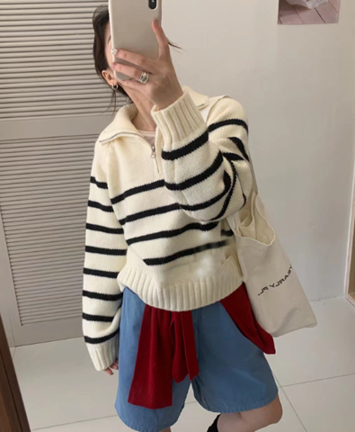 Althéa Gestreepte Rits-Pullover – Warmte met een Vleugje Verfijning