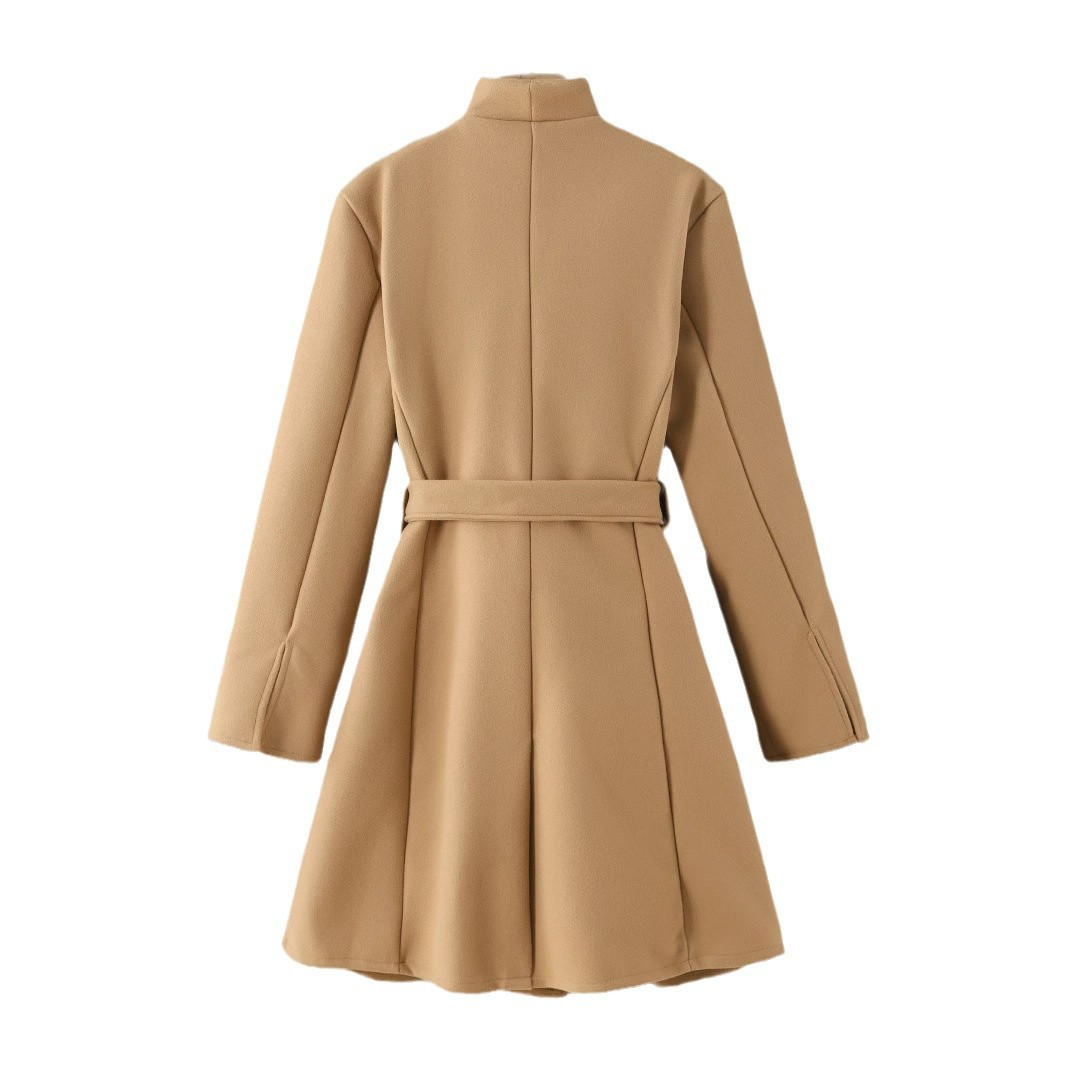 Elyra Jas – Tijdloze Elegantie met een Verfijnde Uitstraling