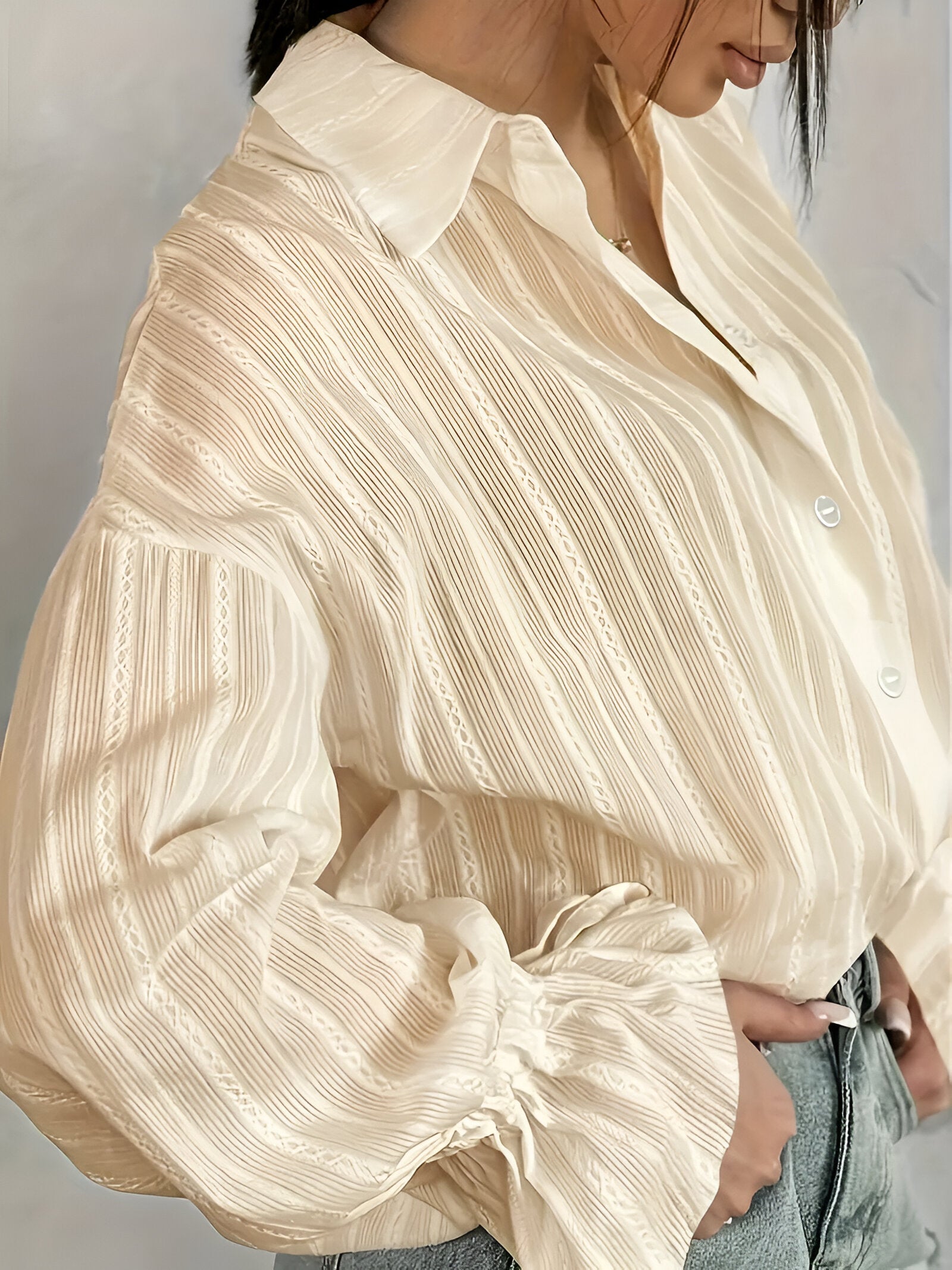 Serenya – Dames Overhemd met Geborduurde Kraag & Luxe Details