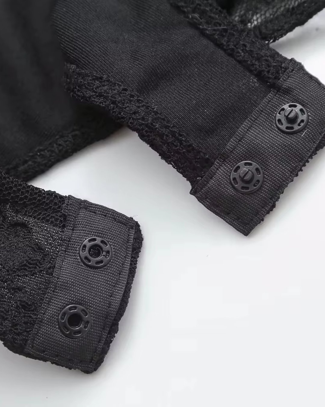 Calista – Tweedelige Set met Kant en Bloemenpatroon