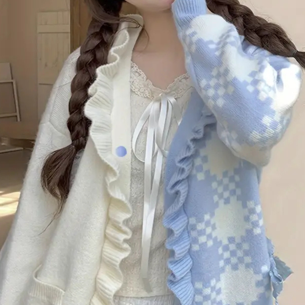 Elowen – Dames Cardigan met Ruitenprint en Patchwork Details