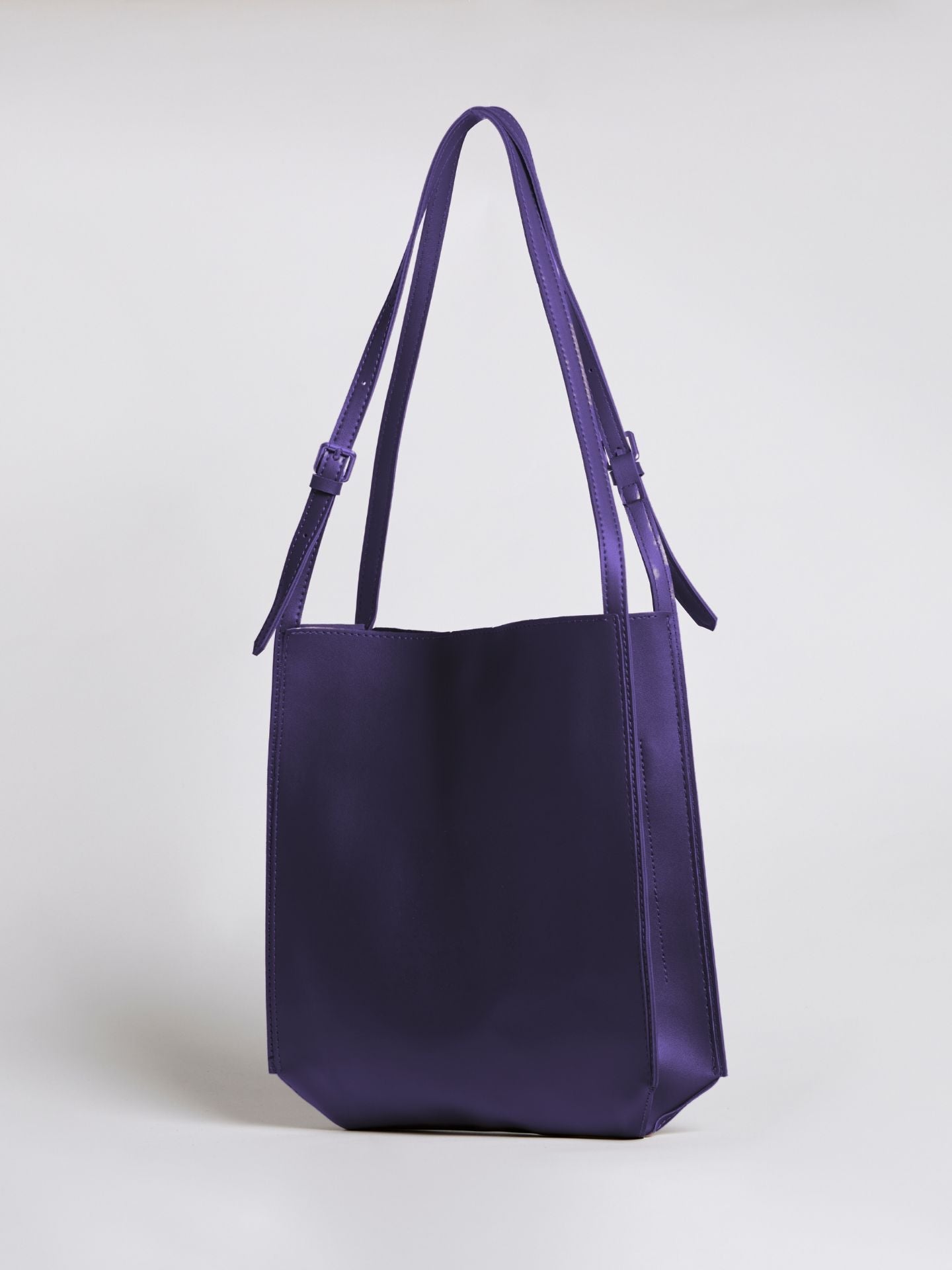 Seliora Elegante Vegan Schoudertas – Tijdloze Stijl & Praktisch Ontwerp voor Elke Dag