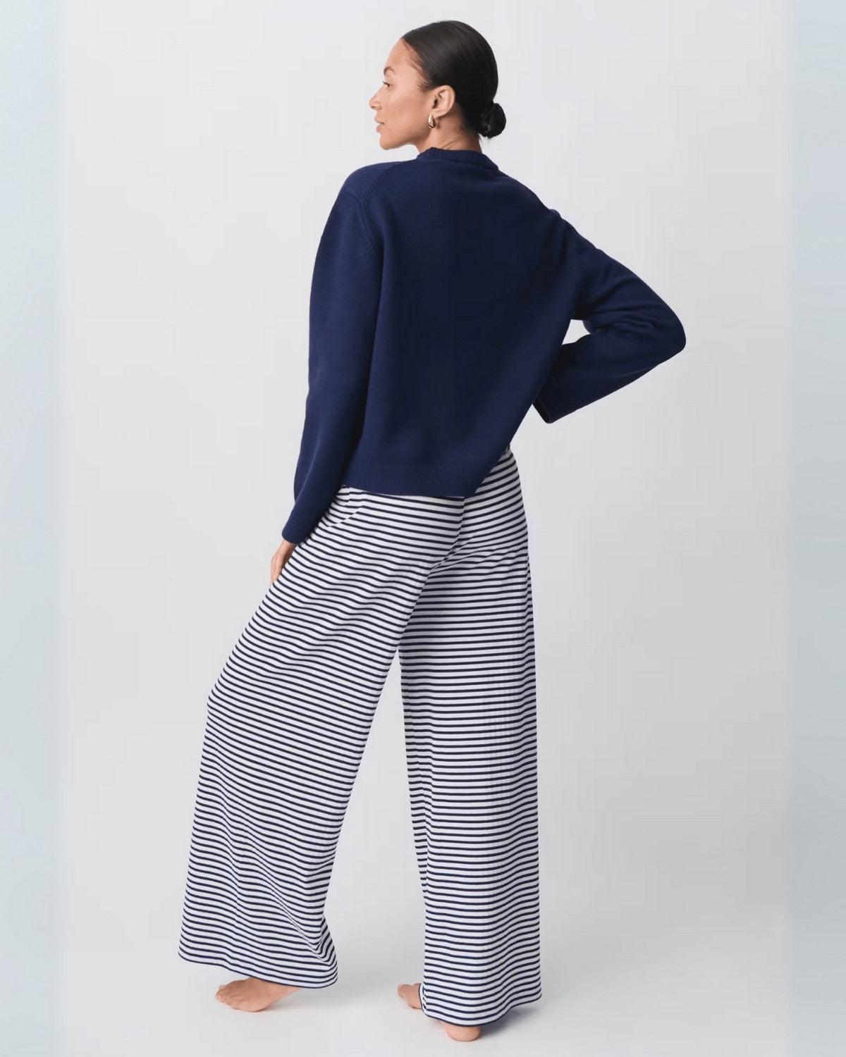 Serena Striped Lounge Pants – Elegante Gestreepte Damesbroek met Tijdloze Flair