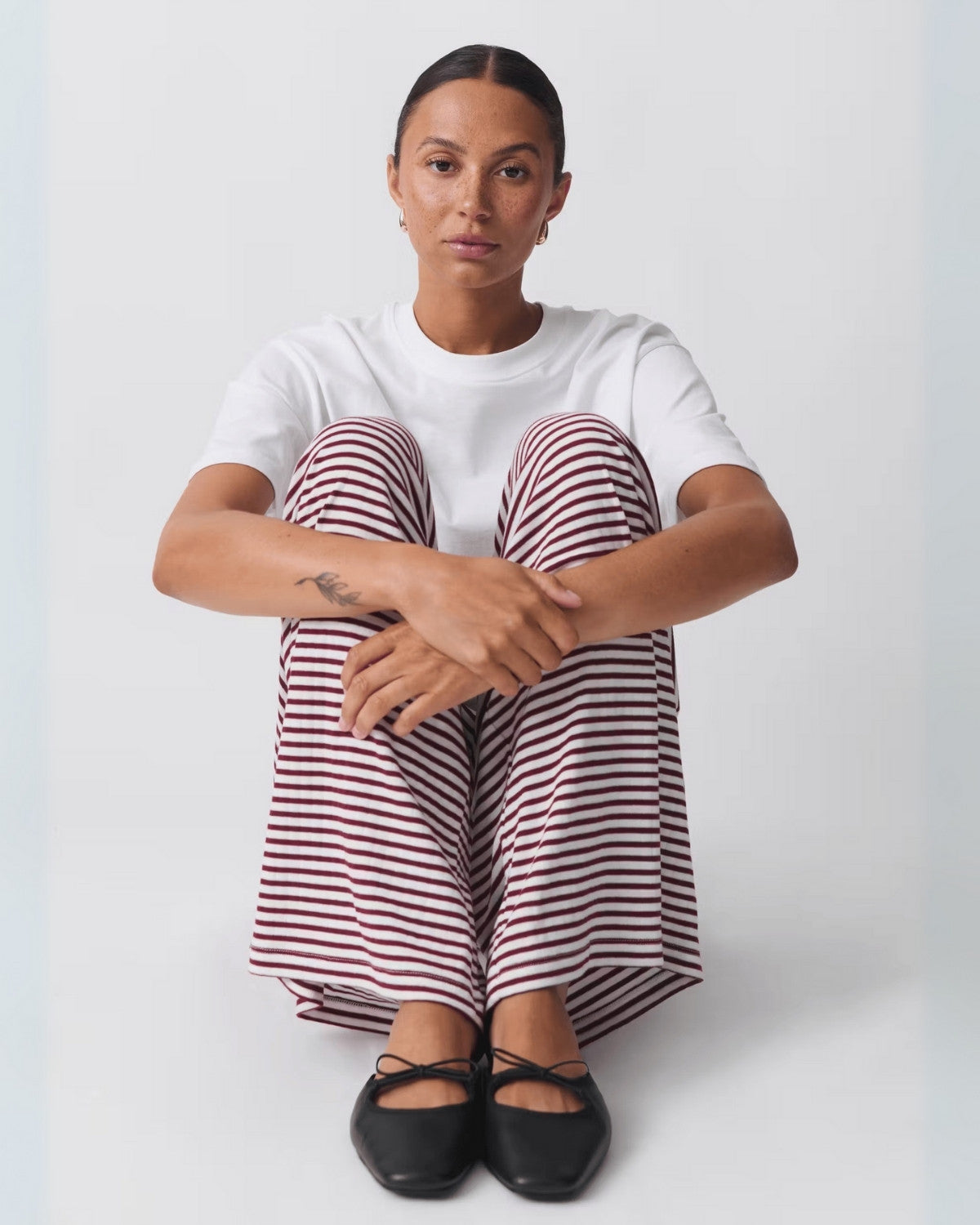 Serena Striped Lounge Pants – Elegante Gestreepte Damesbroek met Tijdloze Flair