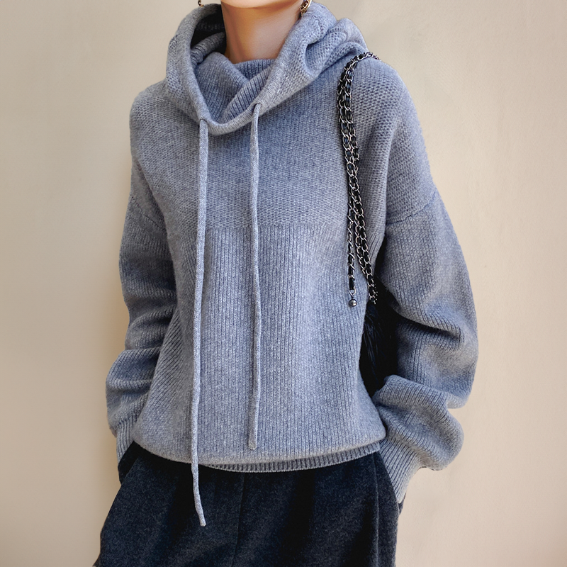 Amira Oversized Gebreide Hoodie – Warme Knusheid in Tijdloze Stijl