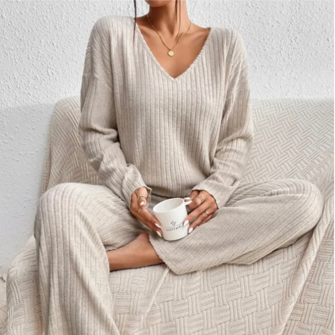 Selvianne – Knit Set met Tijdloze Herfst/Winter Charme