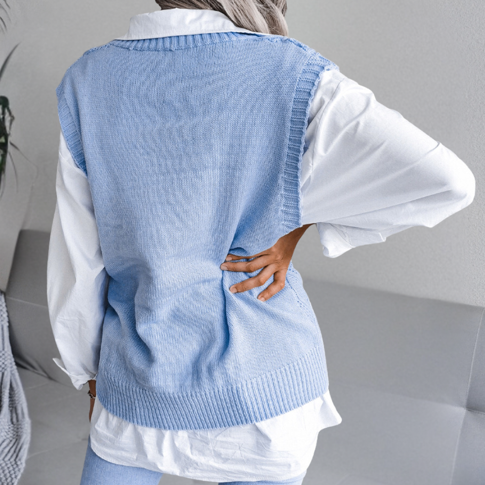 Livia Knit – Stijlvol mouwloos vest met een zachte, luxe afwerking