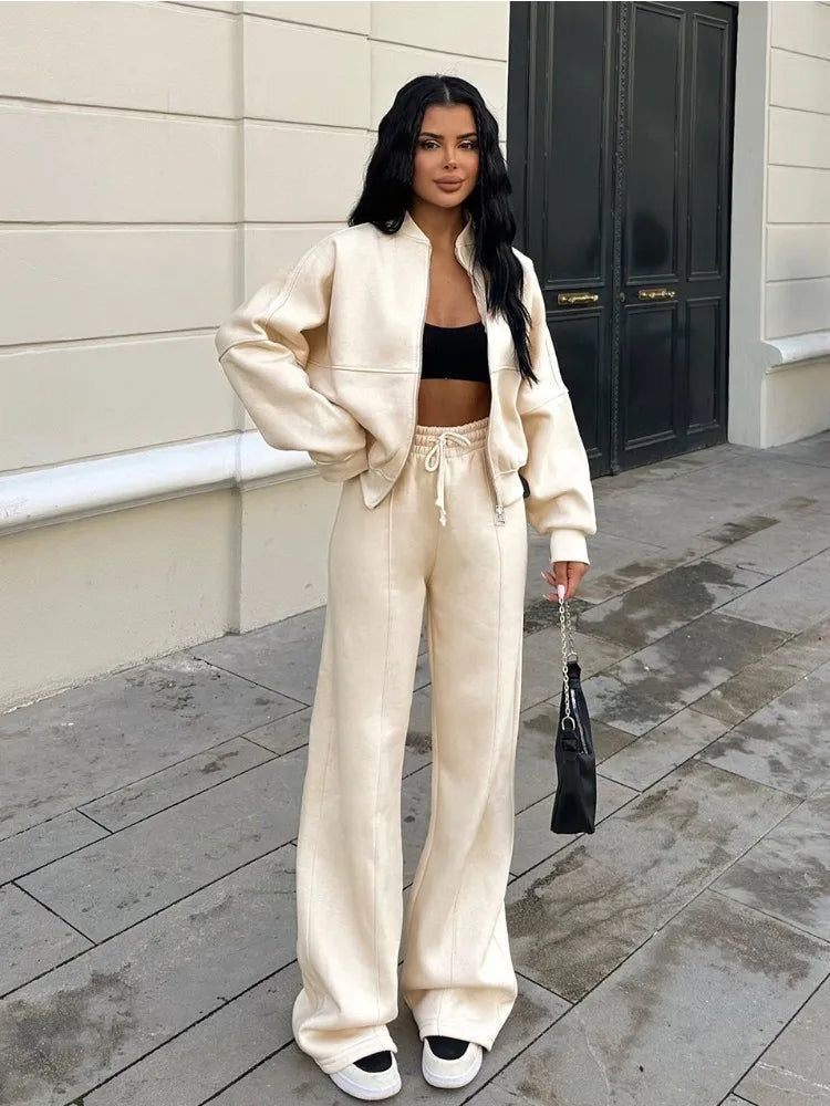 Isaline – Dames Trainingsset met Relaxte Pasvorm en Moderne Elegantie