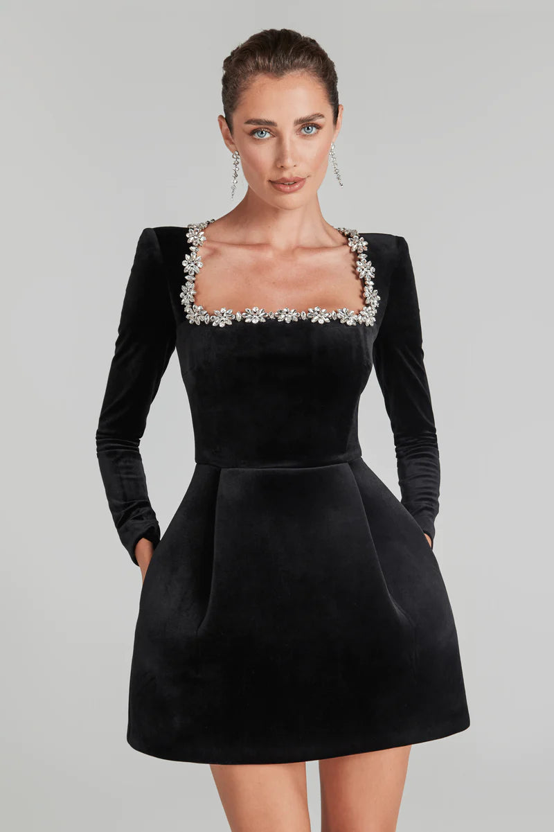 Meliora Velvet Evening Dress – Tijdloze Luxe in Fluweel