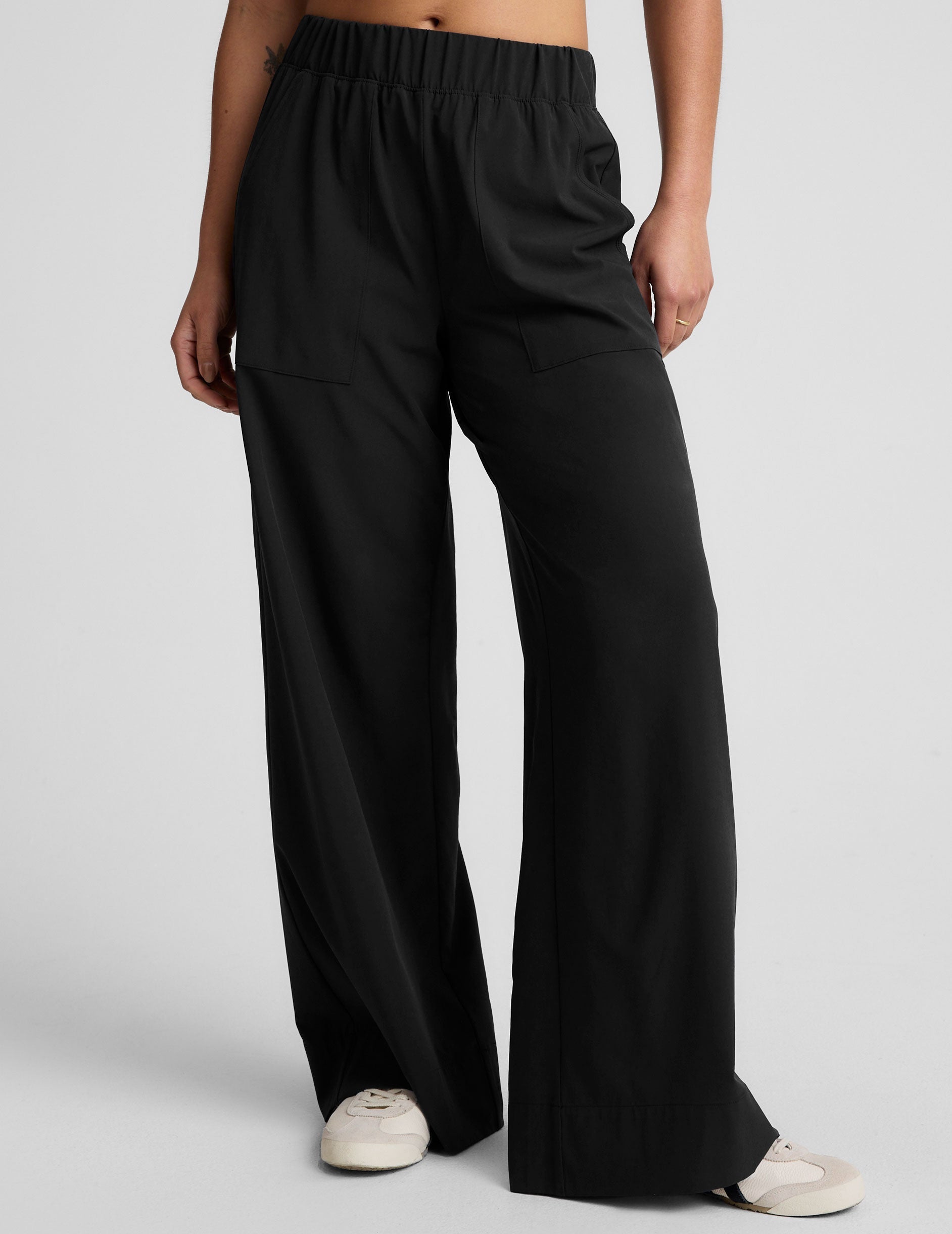 Noelle wide leg pants van luchtige stretch stof