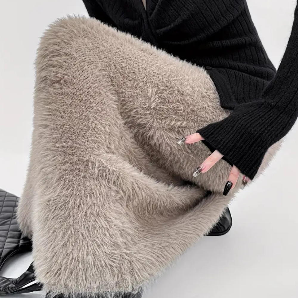 Alurette – Textuurrijke Rok met Tijdloze Uitstraling en Zachte Elegantie