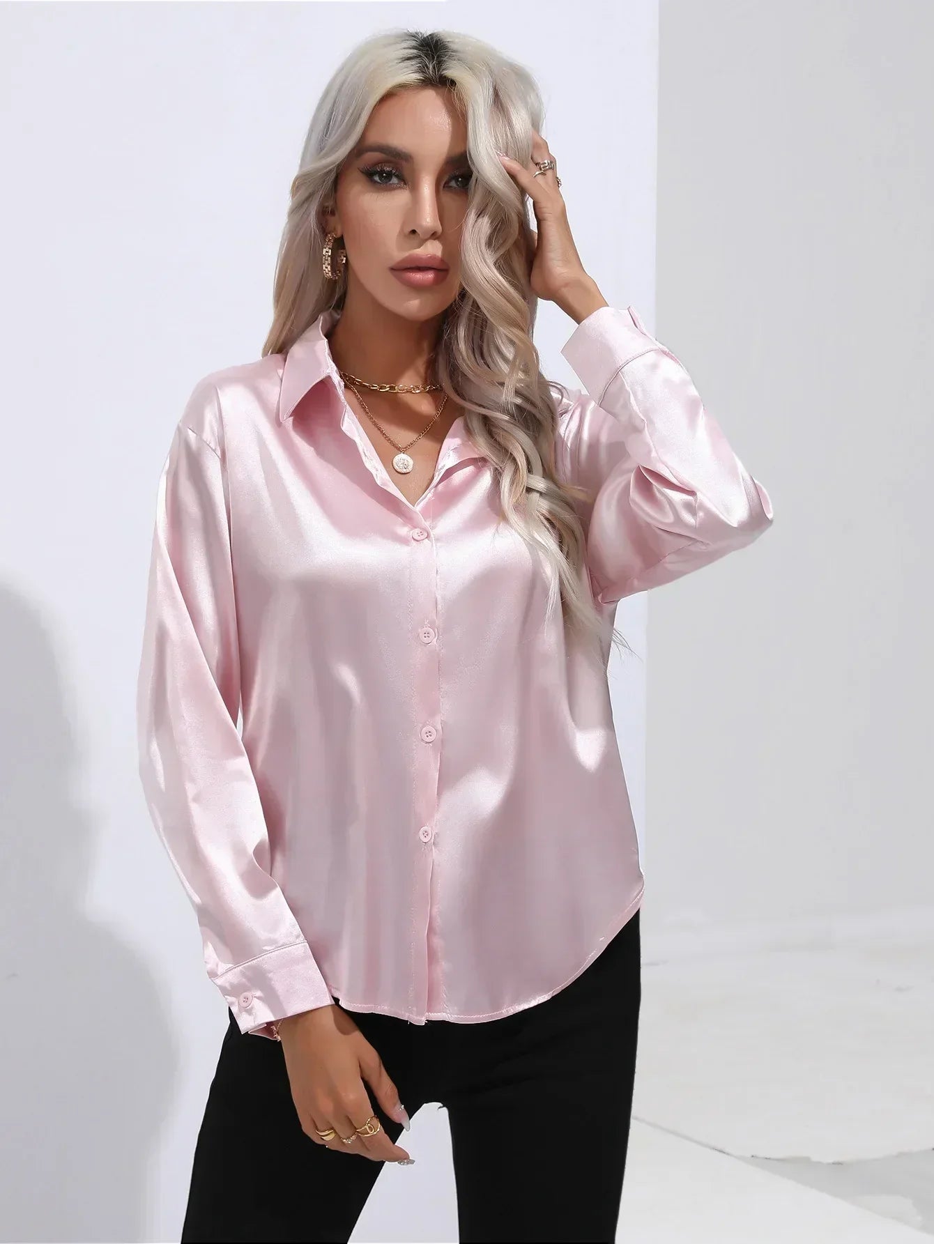 Serenya – Satijnen Blouse met Lange Mouwen, Elegant & Tijdloos voor Kantoor en Events