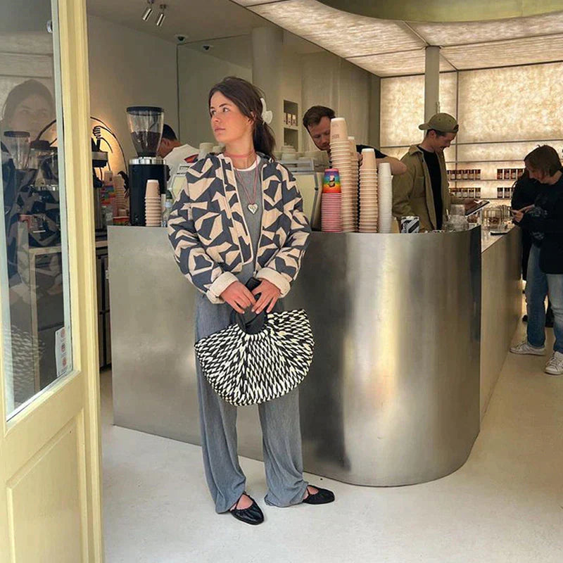 Isaline – Elegante dames quiltjas met verfijnde stitching en getailleerde pasvorm