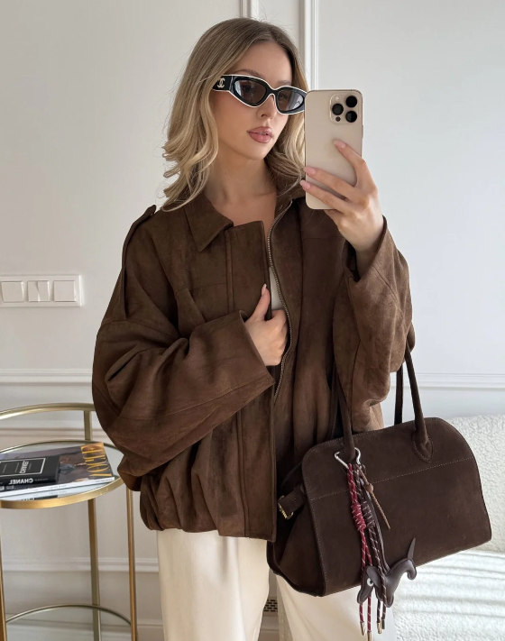 Renelle – Oversized dames suède jas met moderne city-chic uitstraling