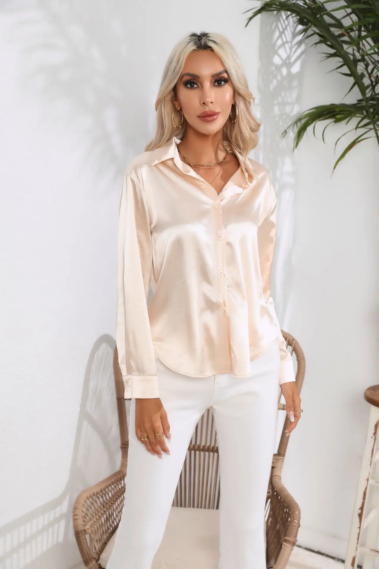 Serenya – Satijnen Blouse met Lange Mouwen, Elegant & Tijdloos voor Kantoor en Events