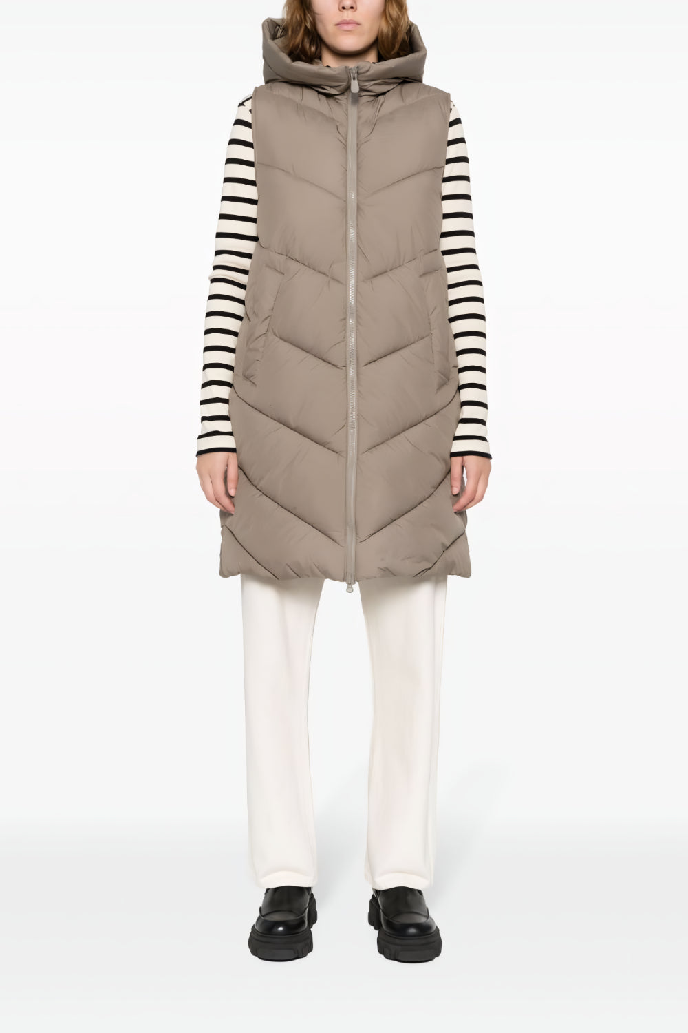 Norelle Mouwloze Jas – Eigentijdse Elegantielaag met Minimalistische Klasse