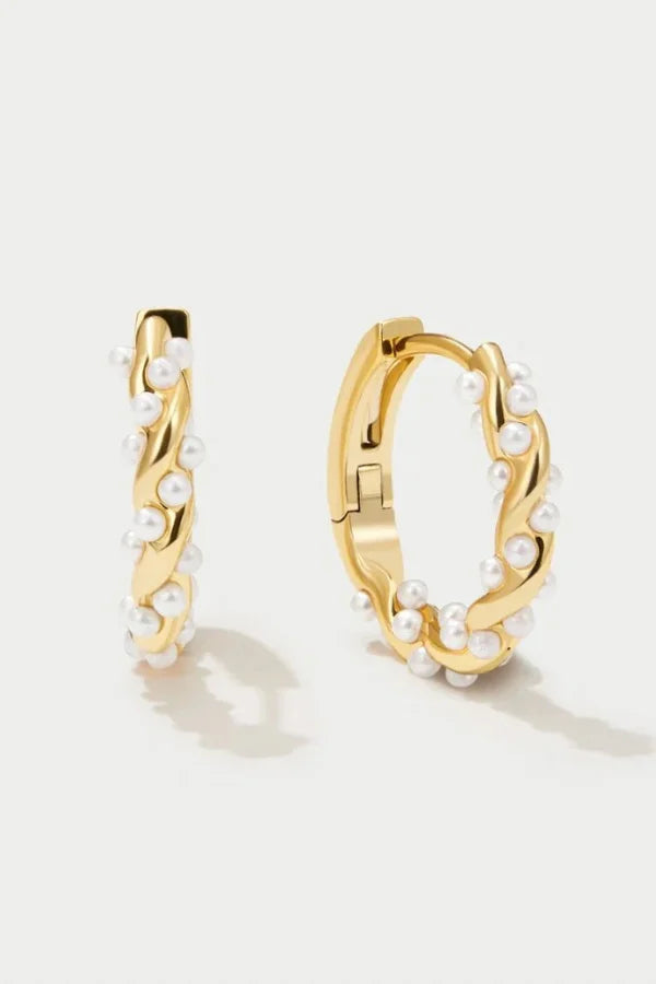 Noelle Pearl Hoops – Subtiele Luxe met Tijdloze Allure