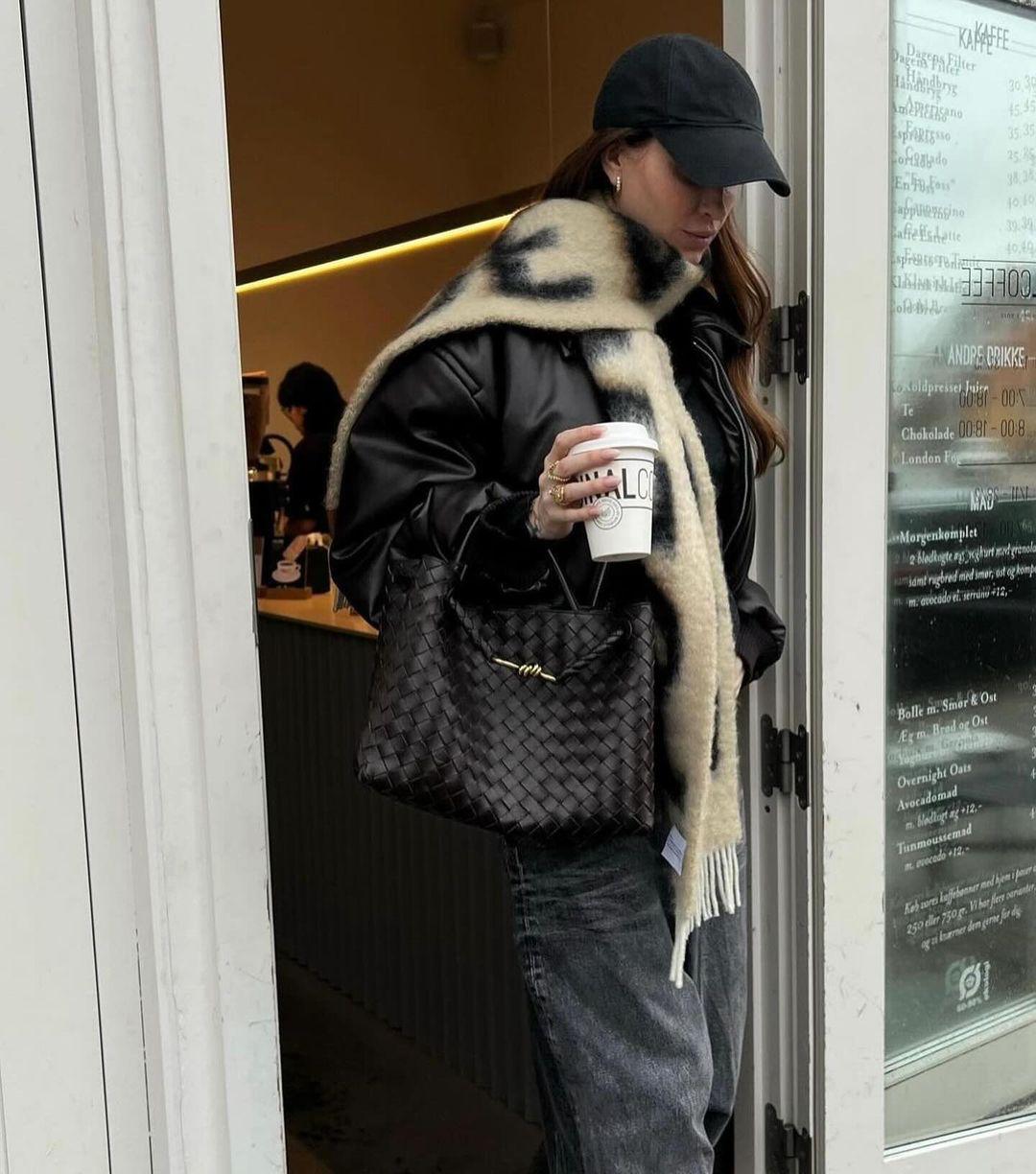 Seliora Geweven Vegan Leren Tote – Tijdloze Stijl & Duurzaam Design