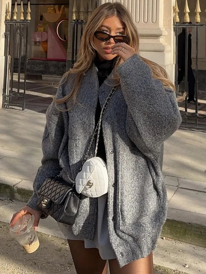 Calviora – Oversized bomberjack voor dames met trendy en moderne uitstraling