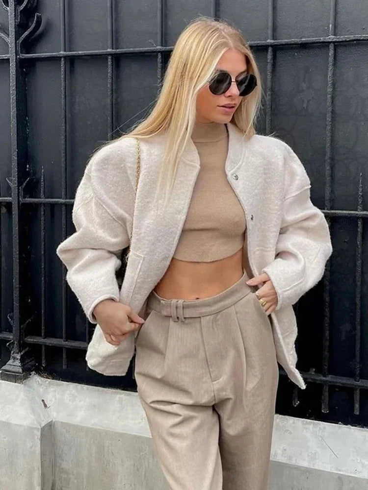 Calviora – Oversized bomberjack voor dames met trendy en moderne uitstraling