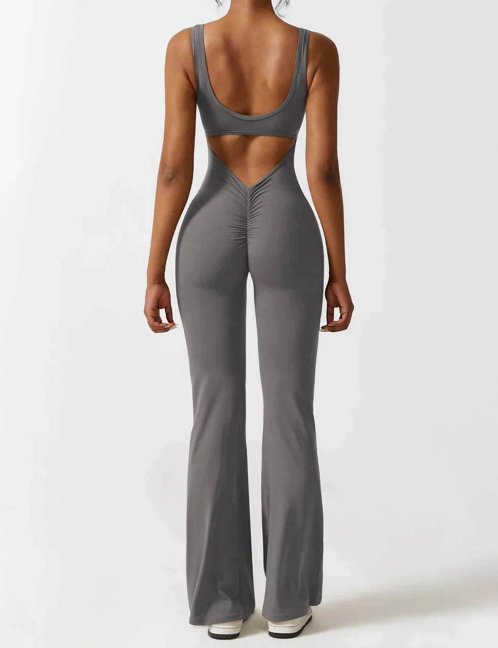 Elenaya – Flared shaping jumpsuit met diepe V-rug