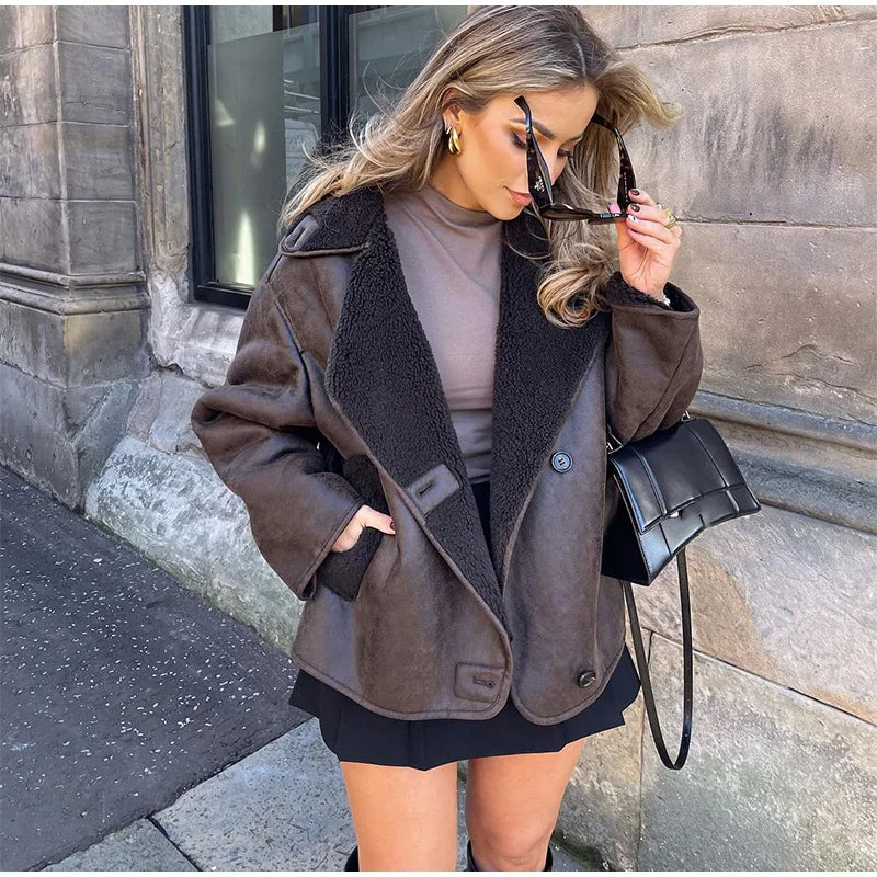 Alira – Bruine Leren Jas met Warme Fleece Voering en Tijdloze Klasse