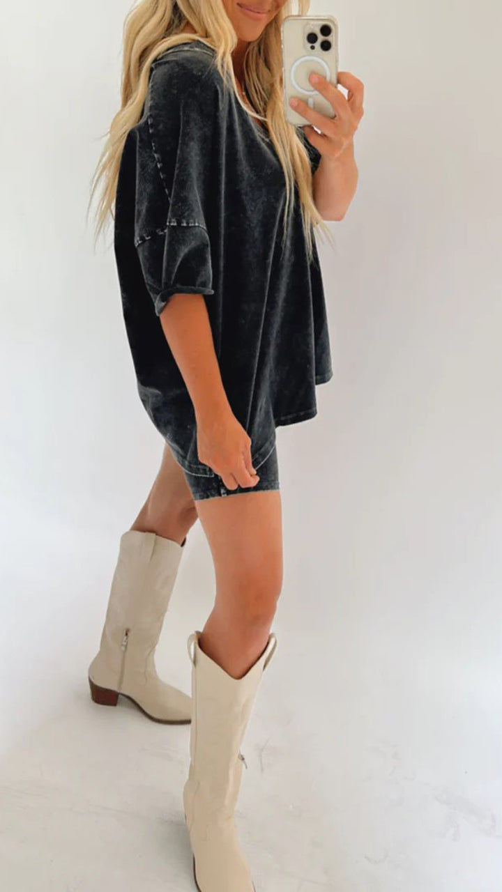 Solmira – Lichte dames zomerset met relaxed T-shirt en short in zachte stof