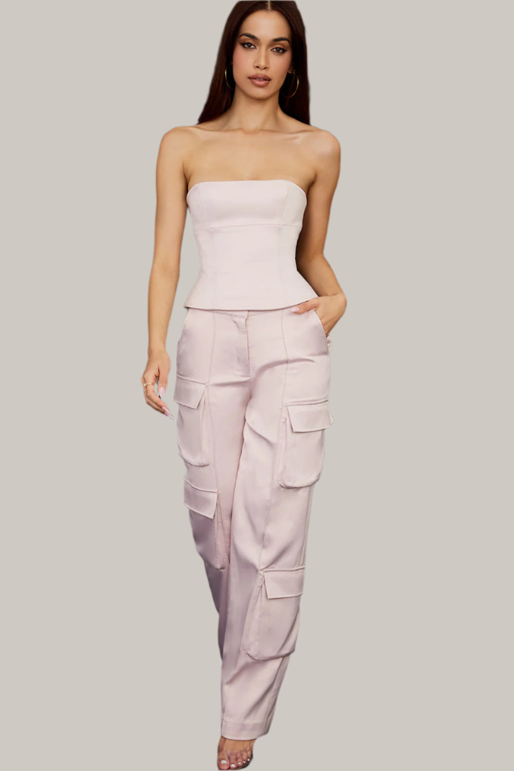 Seliora Satijnen Co-ord Set – Luxe Bandloze Top & Rechte Broek