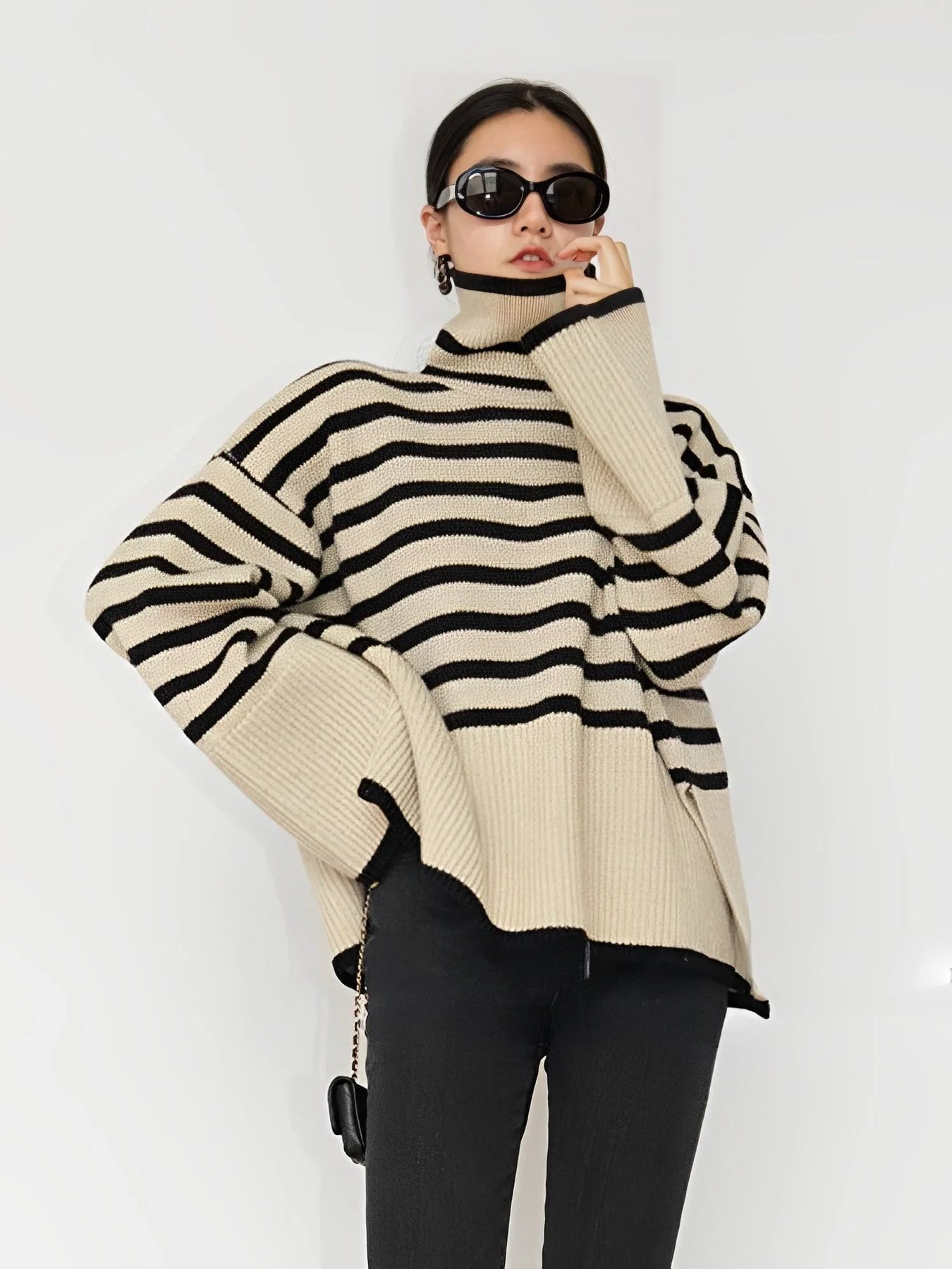 Soléna Oversized Turtleneck – katoenen damescoltrui met gestreept patroon en relaxte pasvorm
