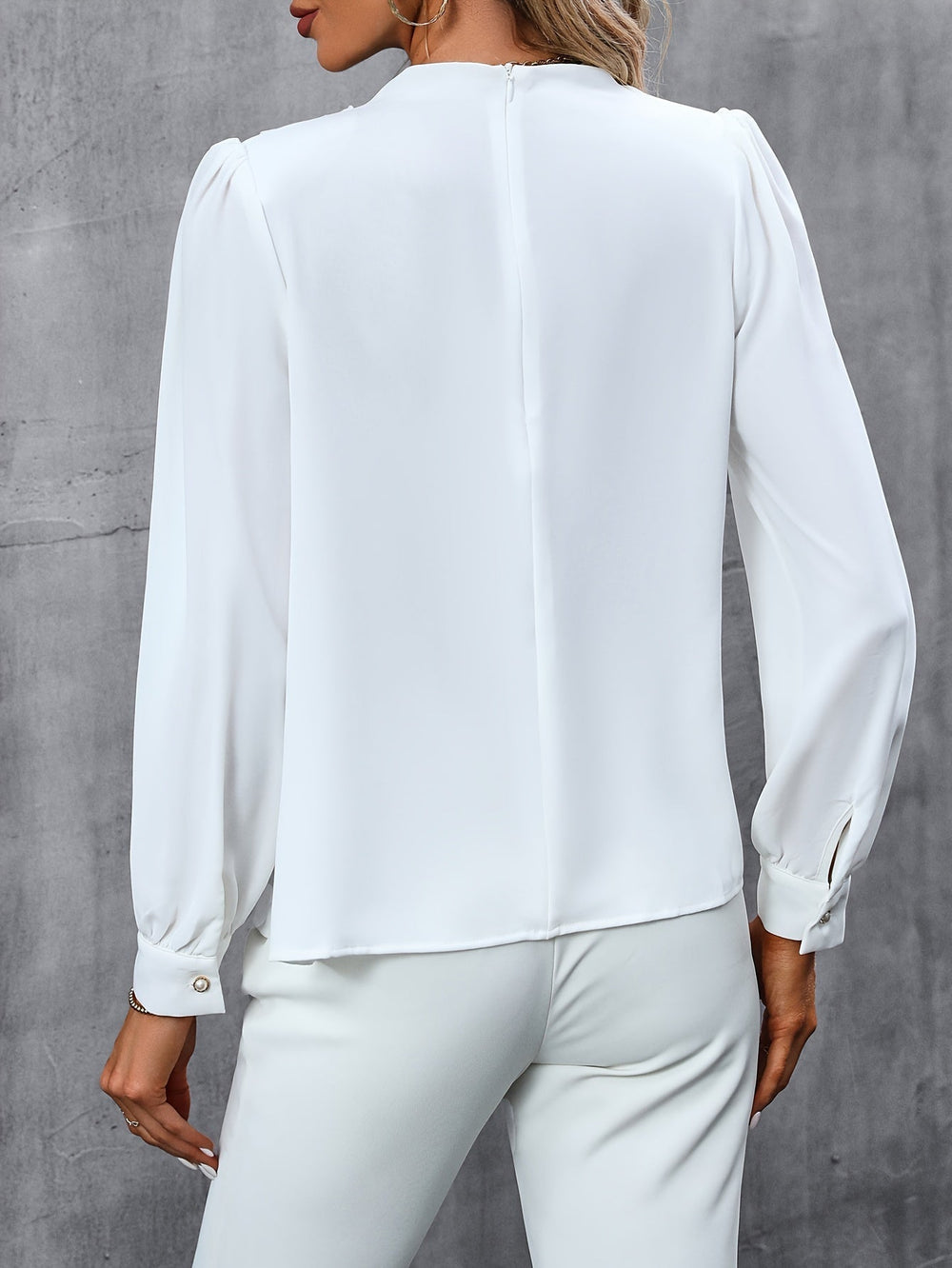 Savirae – Gegolfde Blouse voor Dames | Elegant, Vrouwelijk & Veelzijdig