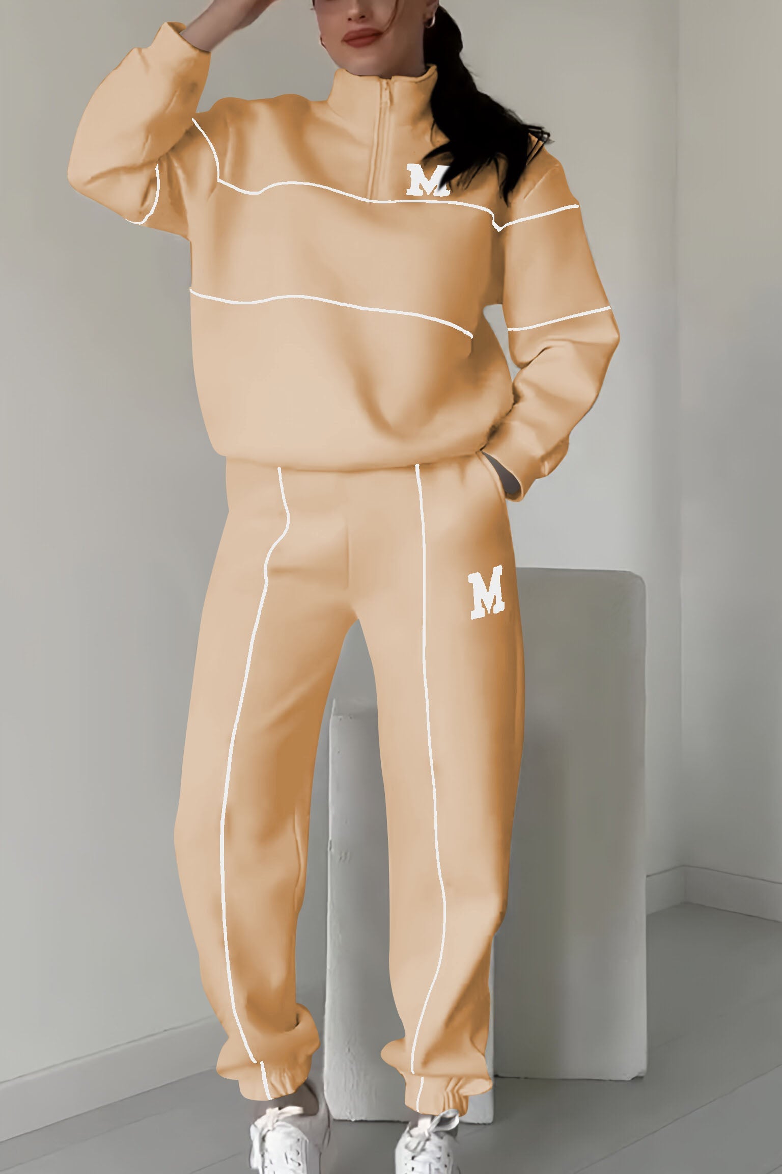 Veyra – Tweedelige Set met Letterprint en Tijdloze Stijl