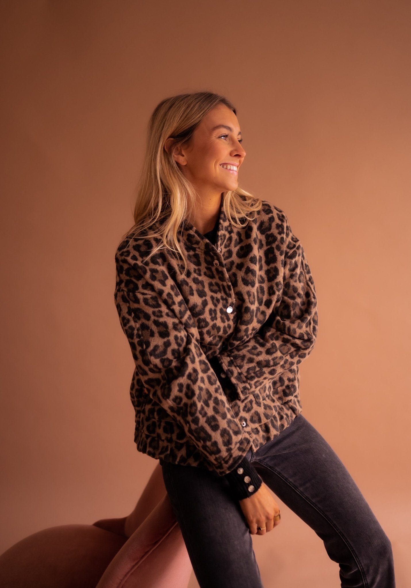 Noor – Trendy Animalprint Jasje met Luxe Voering