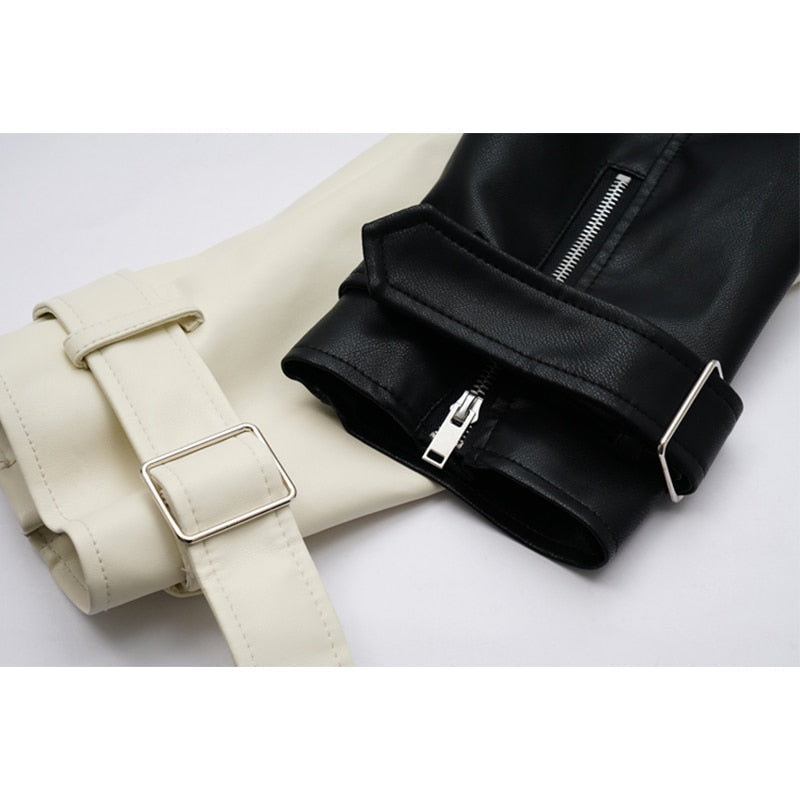 Selène Bicolor Faux Leather Jacket – Tijdloze Stijl met een Stoere Twist