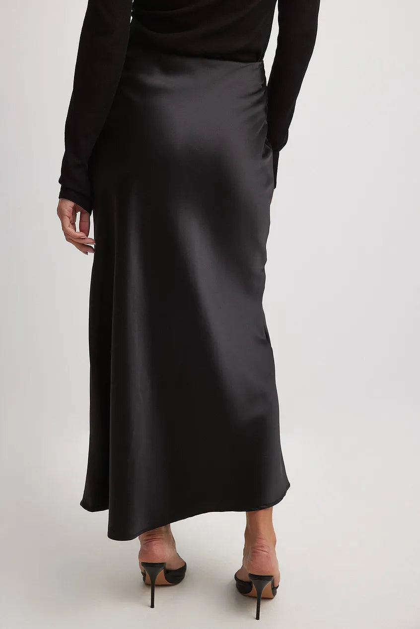 Celeste – Satijnen Midi-Rok met Flatterende Taille en Luxe Glans