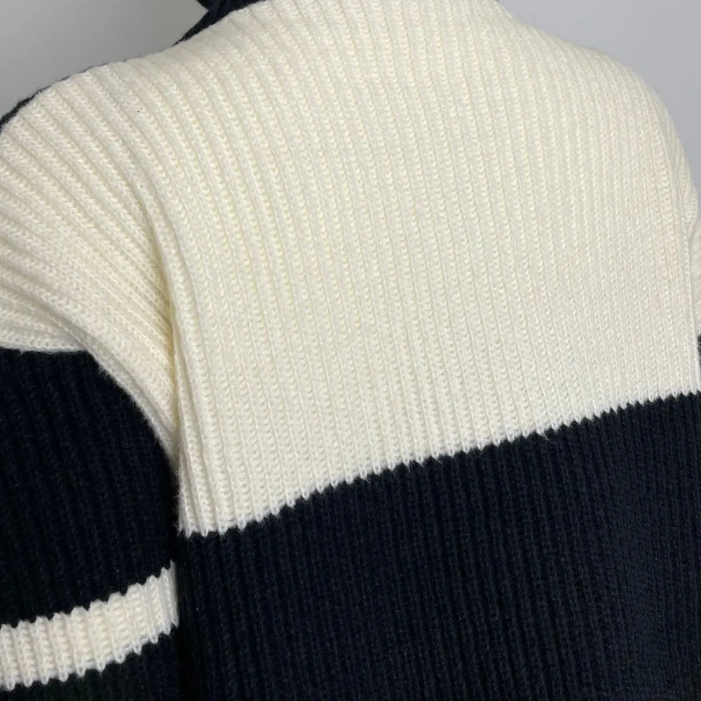 VIVIENNE - Klassieke Damestrui met Geraffineerde Kraag en Zacht Kasjmier