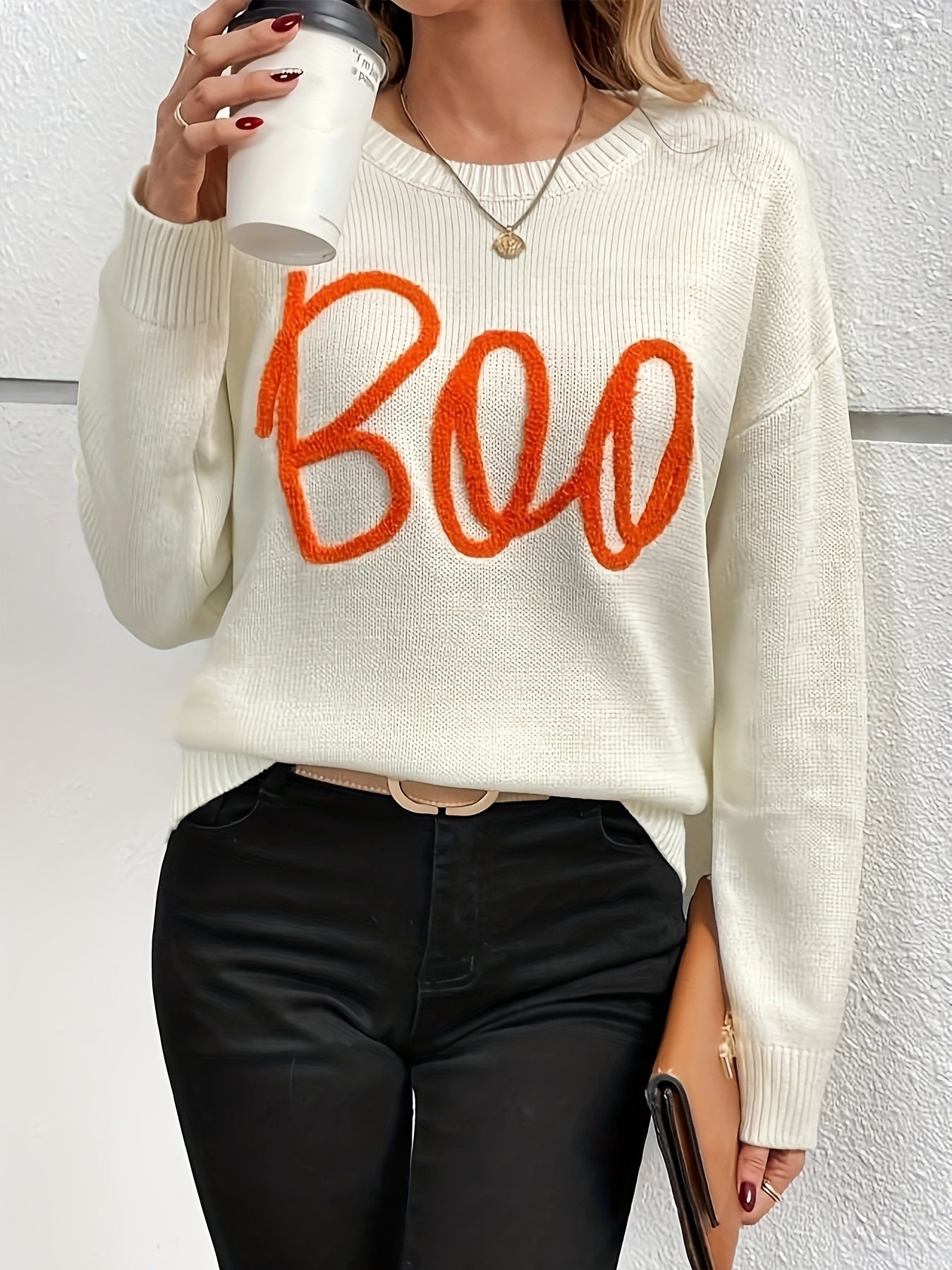 Maelys – Speelse Halloween trui met ‘Boo’-opdruk voor dames