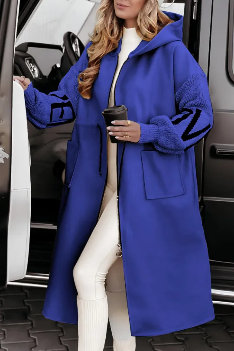 Isolde Patch Coat – Warme Elegantie met een Speelse Twist