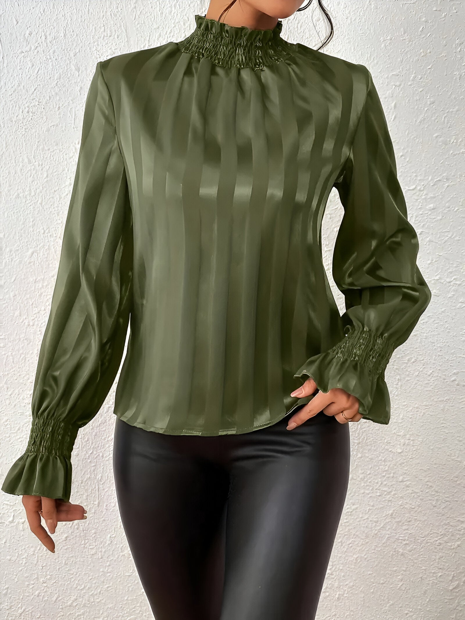 Xylara - Elegante Geplooide Blouse voor Dames met een vrouwelijke Pasvorm en Zachte Valling