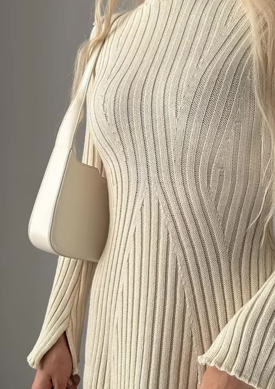 Selina Ribgebreide Sweaterjurk – Waar Warmte en Elegantie Samenkomen