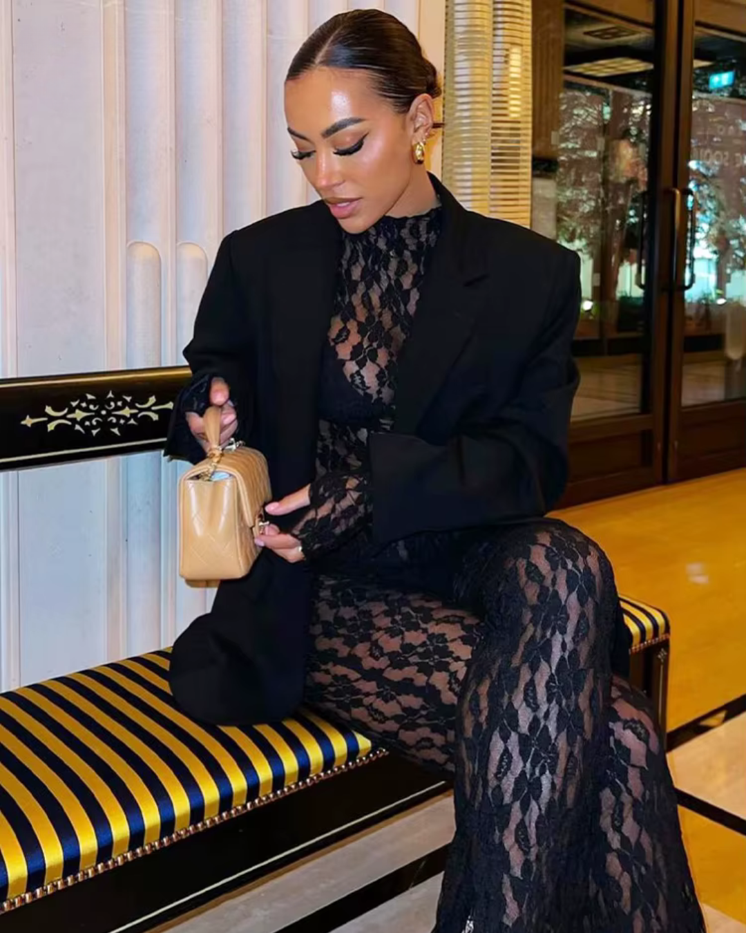 Calista – Tweedelige Set met Kant en Bloemenpatroon