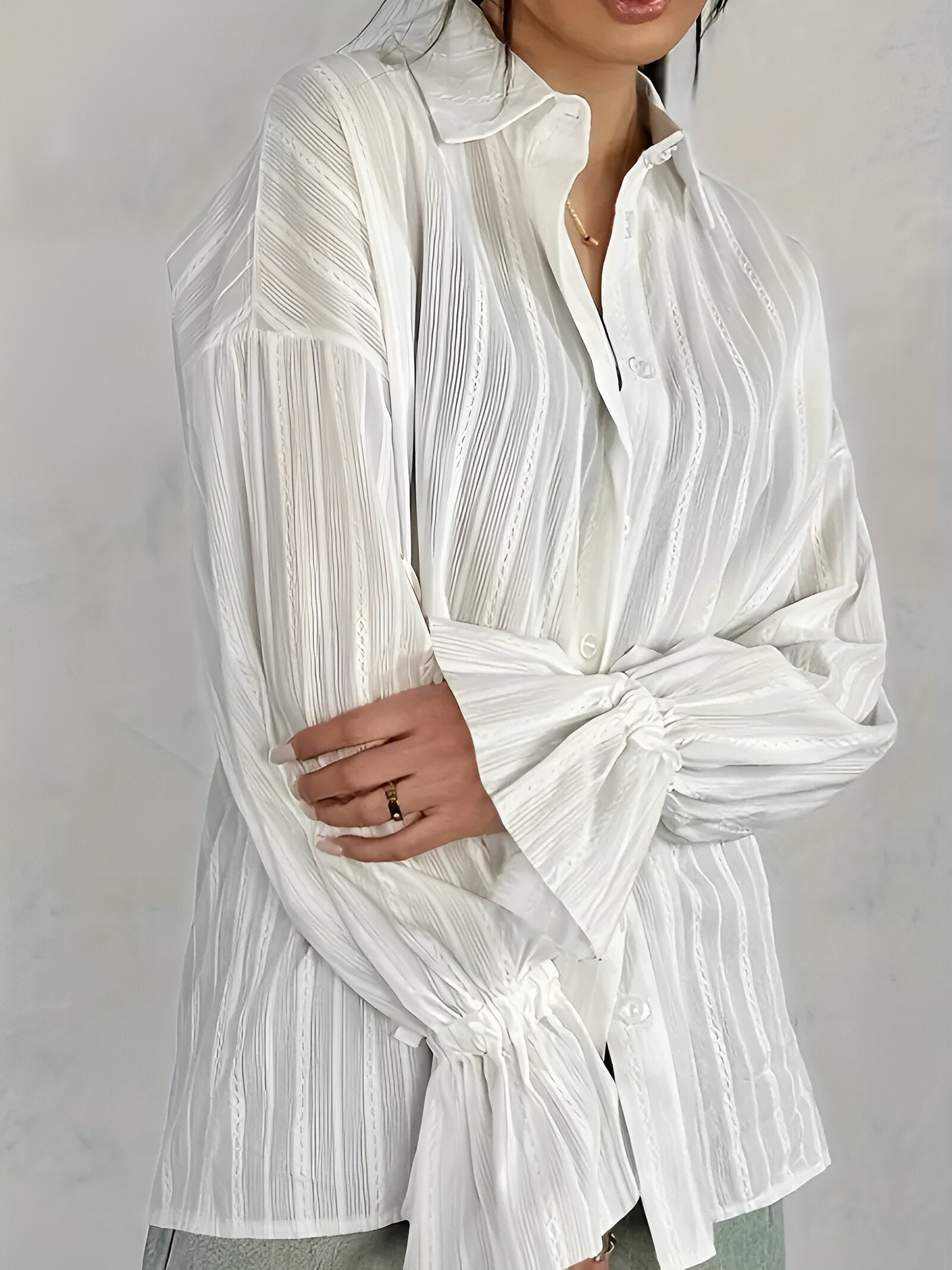 Serenya – Dames Overhemd met Geborduurde Kraag & Luxe Details