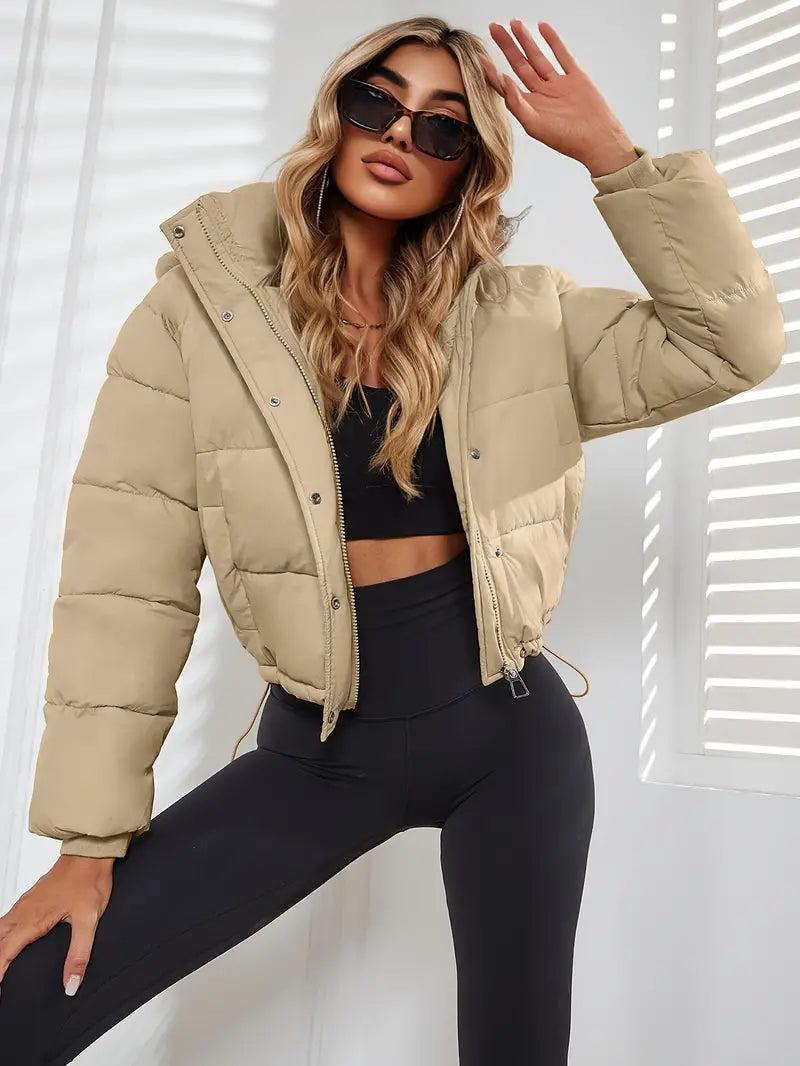 Amara Cropped Puffer Jacket – Warmte en Stijl in Perfect Evenwicht