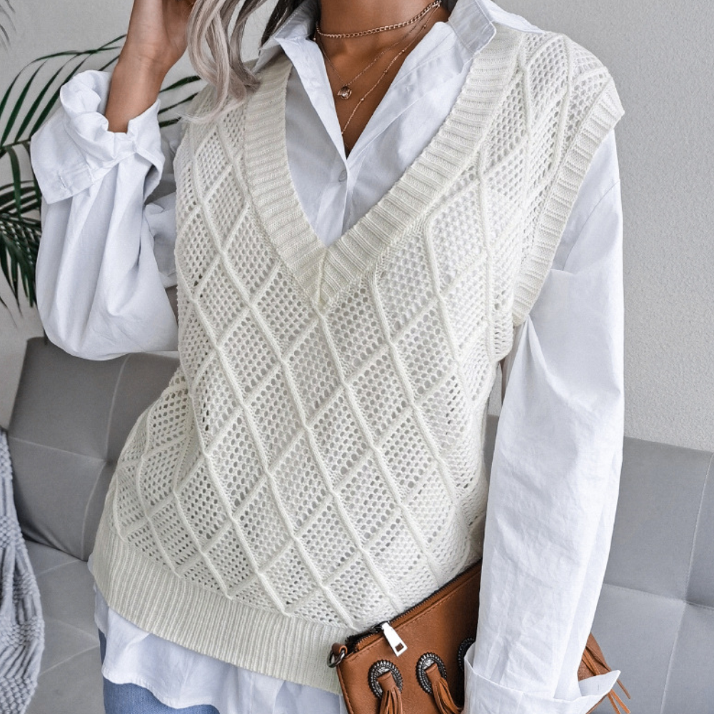 Livia Knit – Stijlvol mouwloos vest met een zachte, luxe afwerking
