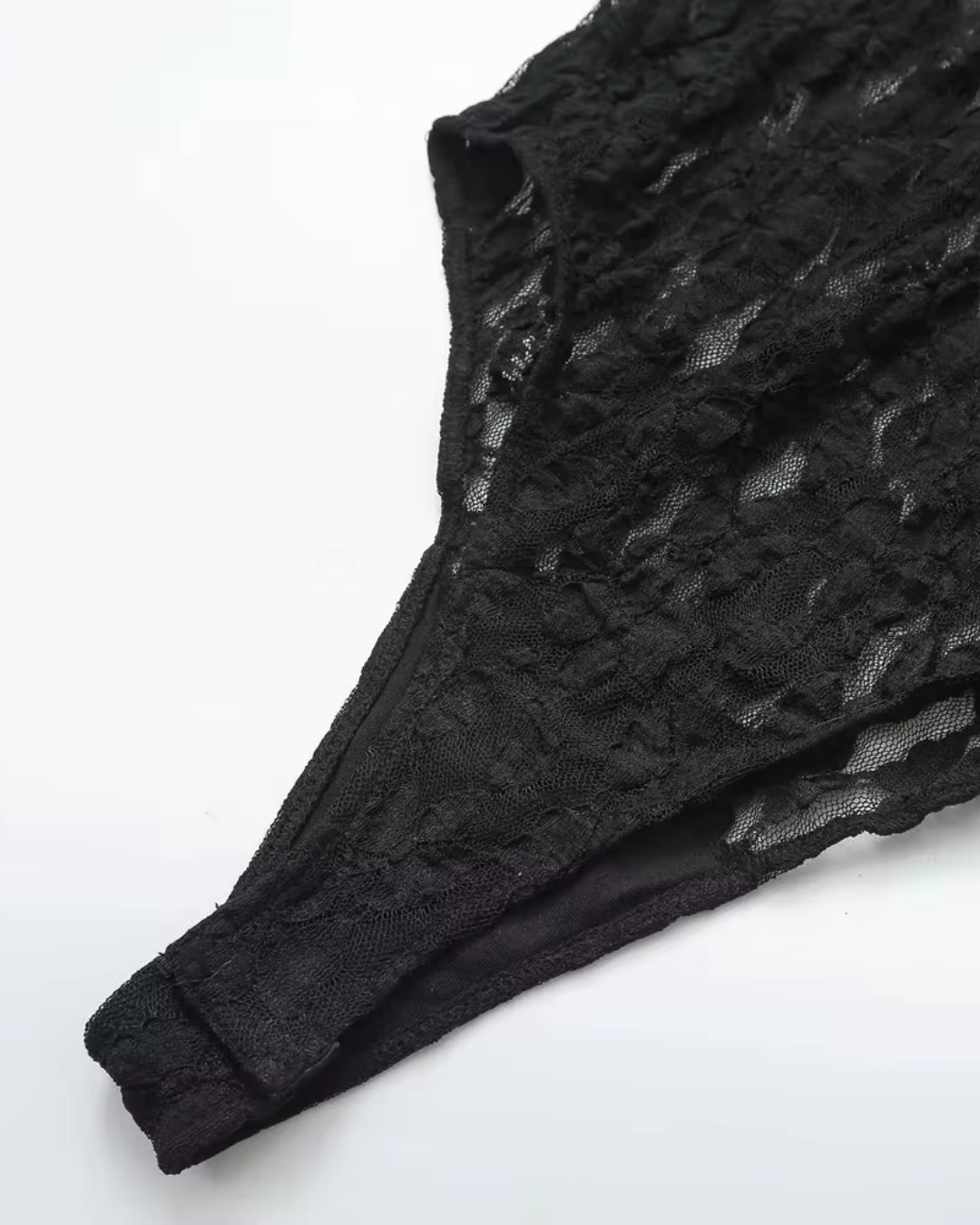 Calista – Tweedelige Set met Kant en Bloemenpatroon