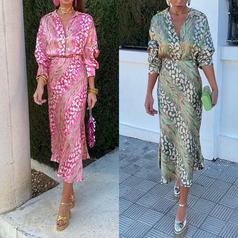 Celestia - Zwarte Satijnen Luxe Print Jurk voor een Elegante Statement Look