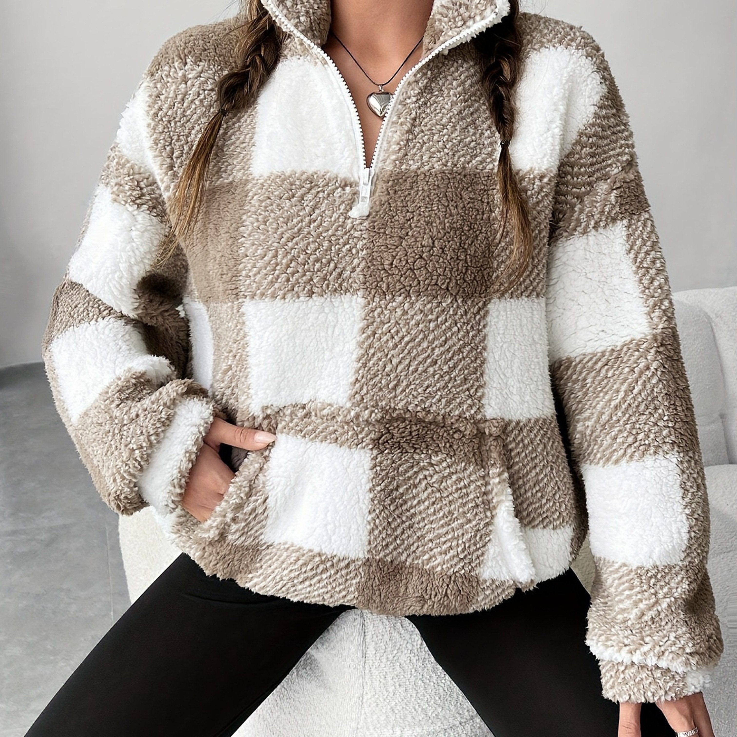 Noëlle Geruite Fleece Hoodie – Gezellig, Stijlvol & Veelzijdig