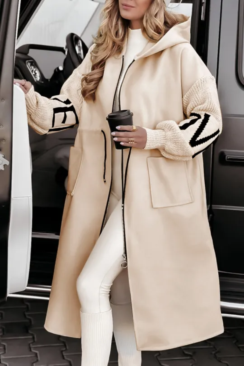 Isolde Patch Coat – Warme Elegantie met een Speelse Twist