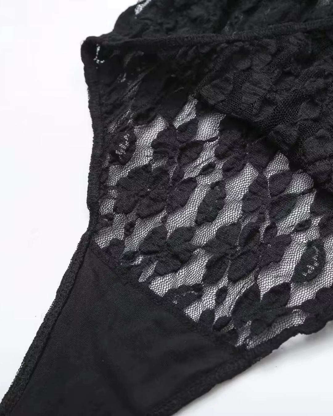 Calista – Tweedelige Set met Kant en Bloemenpatroon